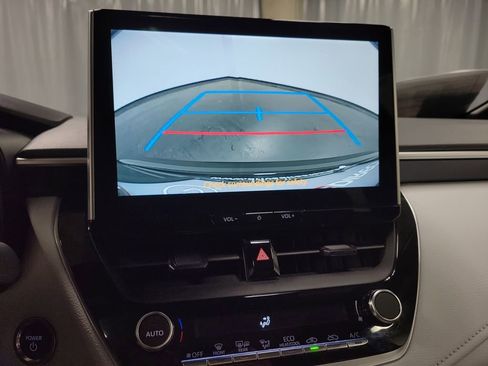 Used 2025 Toyota Corolla SE w/ SE Premium Package image 16