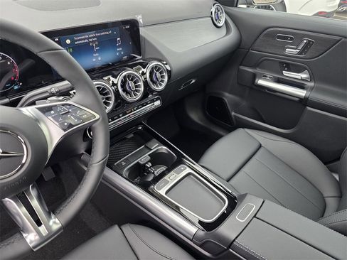 New 2026 Mercedes-Benz GLC 300 image 22