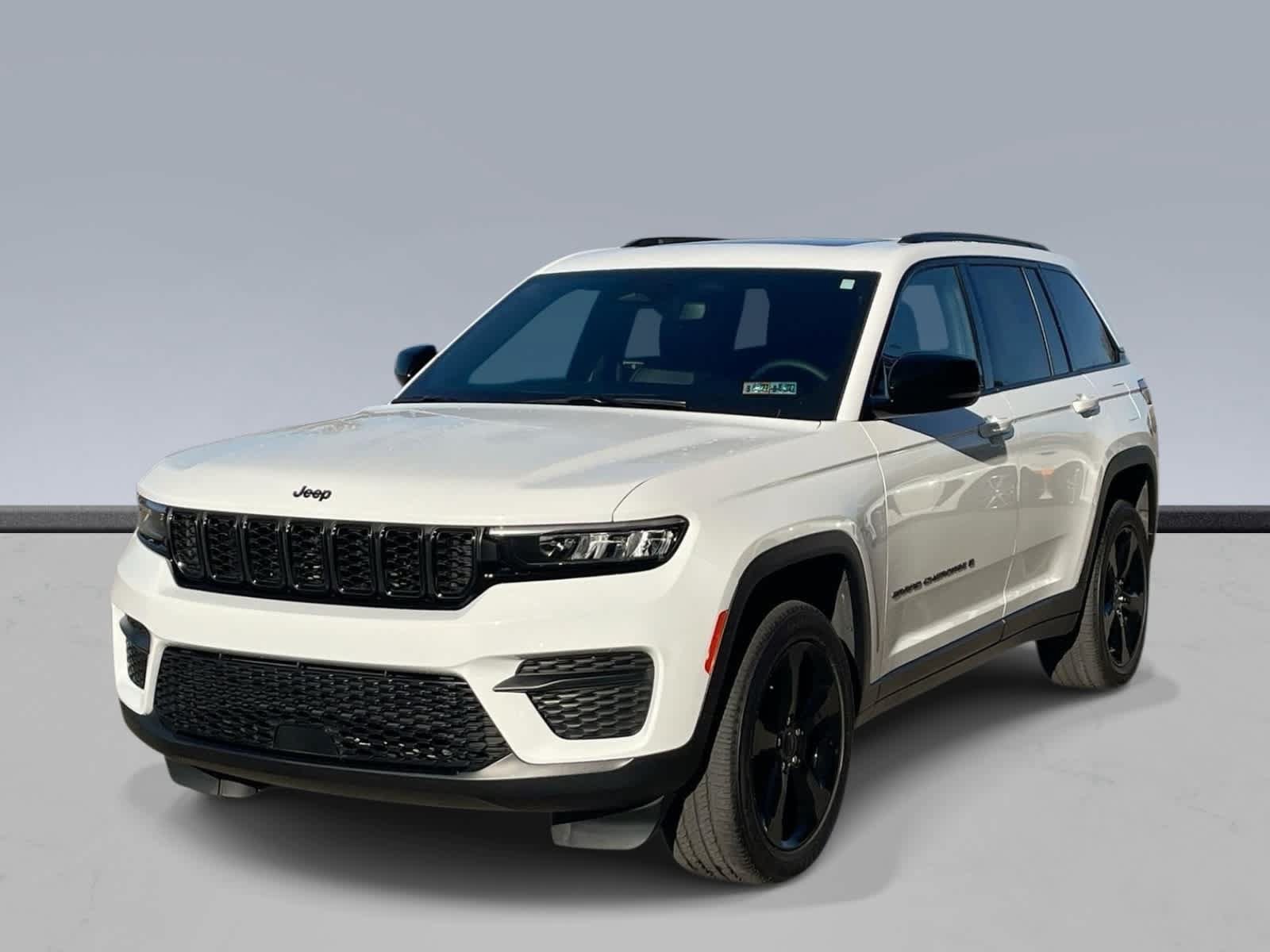 Used 2023 Jeep Grand Cherokee Altitude AWD/4WD image 1
