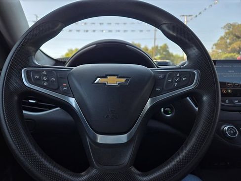 Used 2023 Chevrolet Malibu LS FWD image 18