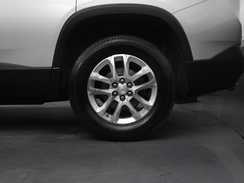Used 2018 Chevrolet Traverse LT image 12