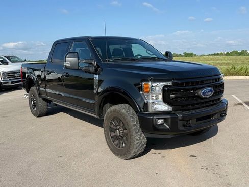 Used 2022 Ford F250 Lariat w/ Tremor Off-Road Package image 2