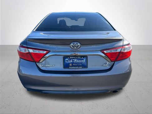 Used 2015 Toyota Camry SE image 8