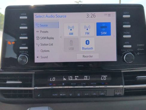 Used 2023 Toyota Sienna XLE FWD image 18