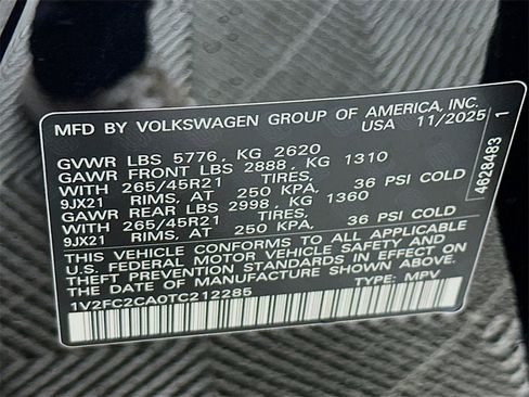 New 2026 Volkswagen Atlas Cross Sport SEL Premium R-Line image 27