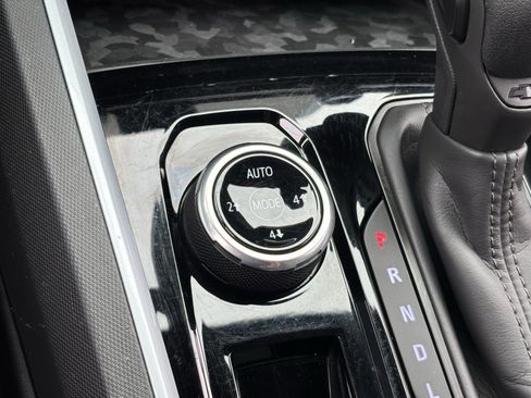 Used 2024 Chevrolet Colorado Trail Boss w/ Advanced Trailering Package image 5