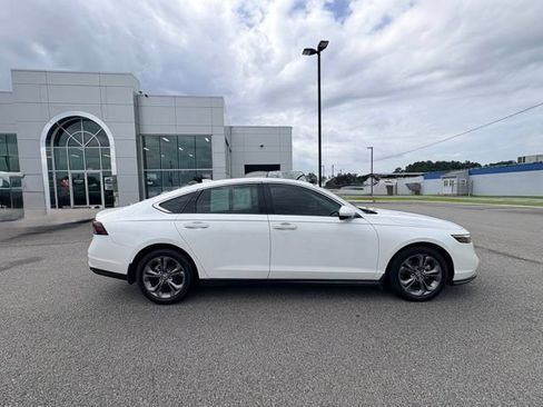 Used 2024 Honda Accord EX image 1