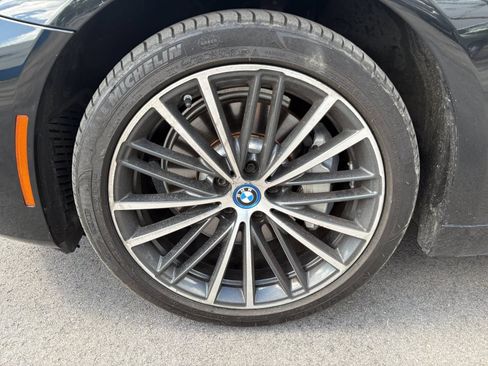 Used 2023 BMW 530e w/ Premium Package RWD image 10