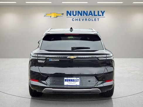 New 2025 Chevrolet Equinox EV LT w/ Convenience Package II FWD image 4