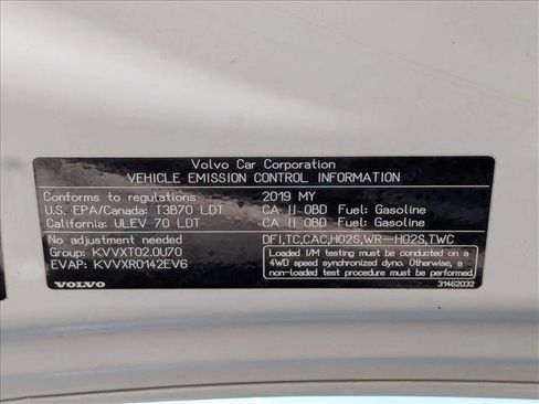 Used 2019 Volvo XC40 T5 Momentum image 26