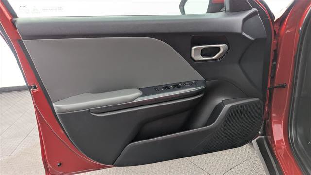 Used 2025 Kia K4 FWD image 13
