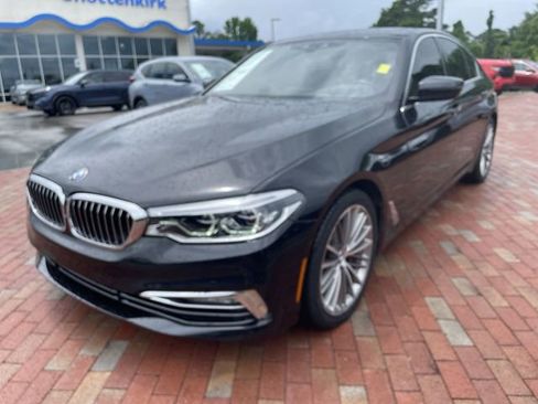 Used 2017 BMW 540i xDrive AWD/4WD image 1