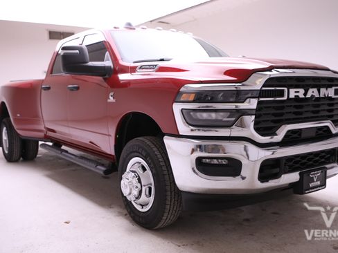 New 2026 RAM 3500 Tradesman AWD/4WD image 7