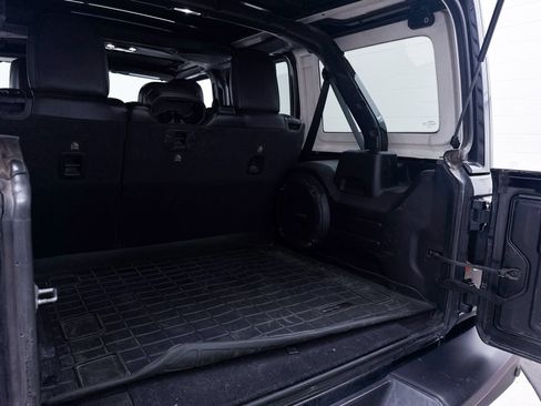 Used 2020 Jeep Wrangler Unlimited Rubicon AWD/4WD image 24