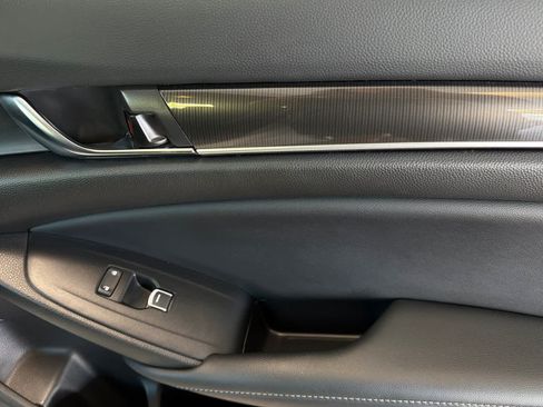 Used 2022 Honda Accord Sport image 17