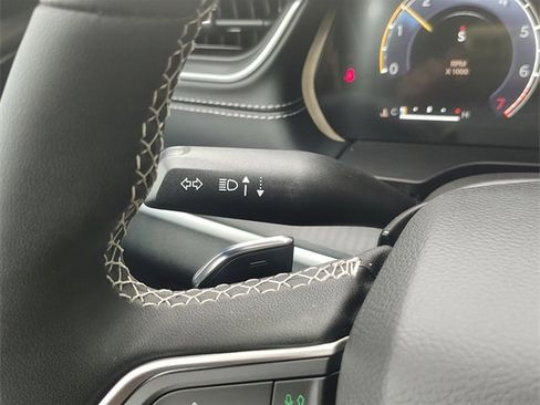 New 2025 Jeep Grand Cherokee Altitude image 22