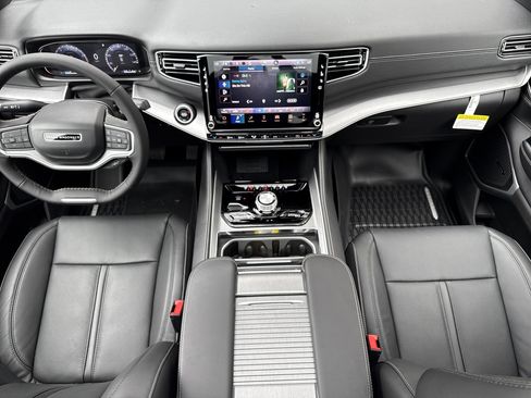 New 2026 Jeep Grand Wagoneer 4WD w/ Premium Group I image 17