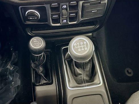 Used 2024 Jeep Wrangler Sport S image 16