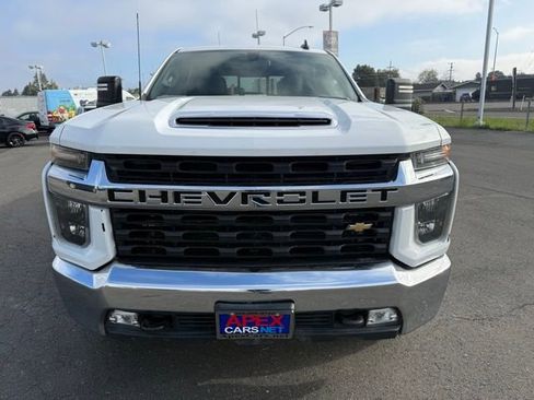 Used 2022 Chevrolet Silverado 2500 LT w/ Convenience Package image 11