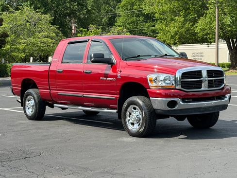 Used 2006 Dodge Ram 2500 Truck SLT AWD/4WD image 4
