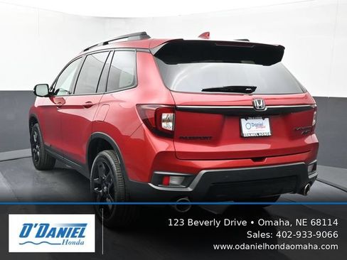 Used 2024 Honda Passport Black Edition image 4