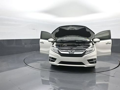 Used 2018 Honda Odyssey Touring image 42
