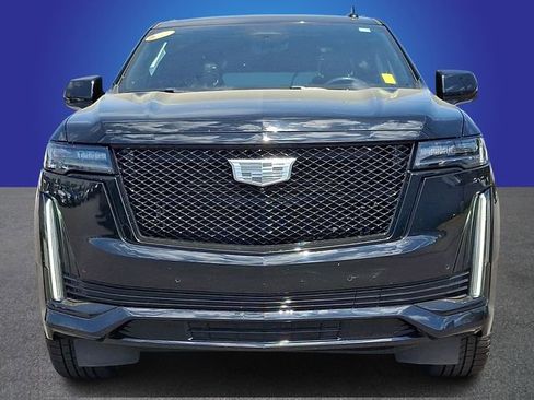 Used 2022 Cadillac Escalade ESV Sport w/ LPO, ONYX Package AWD/4WD image 2