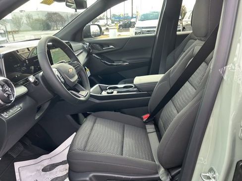 New 2026 Chevrolet Equinox LT w/ LPO, Floor Liner Package image 15
