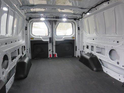 Used 2019 Ford Transit 250 148 Low Roof RWD image 33