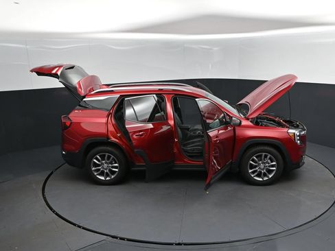 Used 2024 GMC Terrain SLT w/ Tech Package FWD image 51