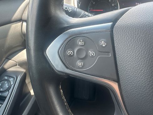 Used 2023 Chevrolet Traverse LT AWD/4WD image 21