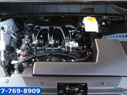 Used 2025 Nissan Pathfinder Platinum FWD image 32