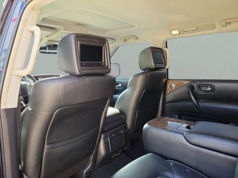 Used 2017 INFINITI QX80 2WD w/ Driver Assistance Package image 11