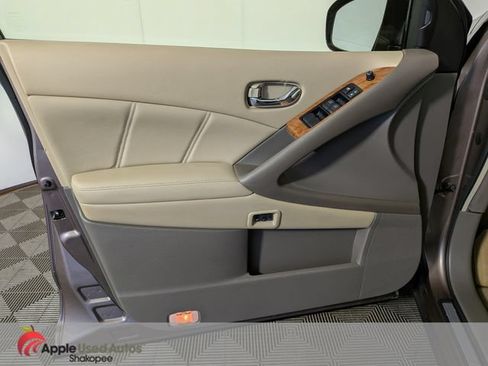Used 2013 Nissan Murano LE w/ Platinum Pkg AWD/4WD image 14