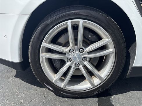 Used 2015 Tesla Model S 70 RWD image 17