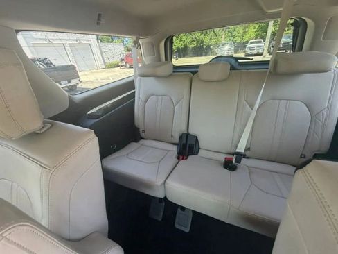 Used 2023 Ford Expedition Max Platinum AWD/4WD image 19