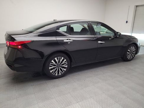 Used 2023 Nissan Altima 2.5 SV image 10