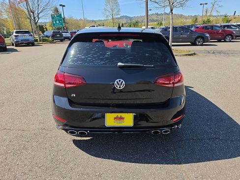 Used 2019 Volkswagen Golf R 4-Door image 5