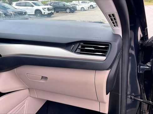 Used 2022 Ford Escape SEL FWD image 23