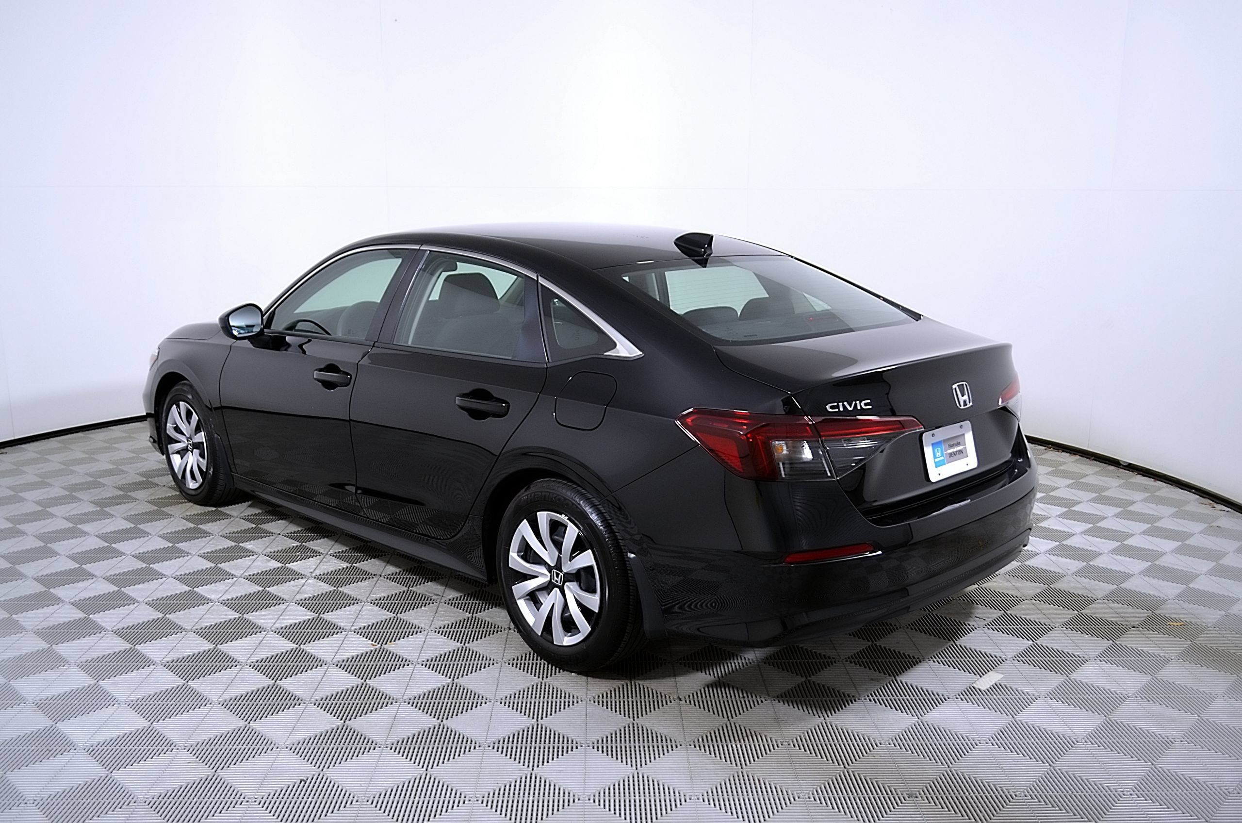 Used 2025 Honda Civic LX image 9