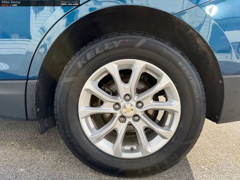 Certified 2019 Chevrolet Equinox LT w/ Driver Convenience Package image 12