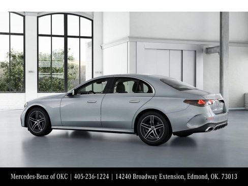 Used 2025 Mercedes-Benz E 350 Sedan image 31