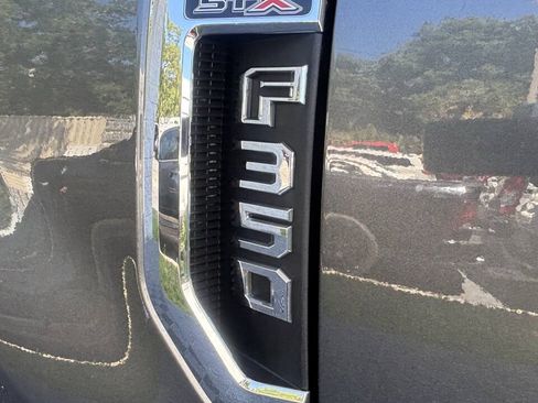 Used 2020 Ford F350 XL w/ STX Appearance Package AWD/4WD image 4