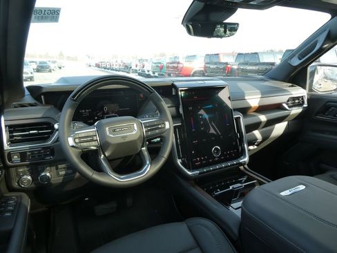 New 2026 GMC Yukon Denali w/ Denali Reserve Package AWD/4WD image 36