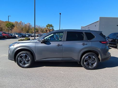 Certified 2024 Nissan Rogue SV image 7