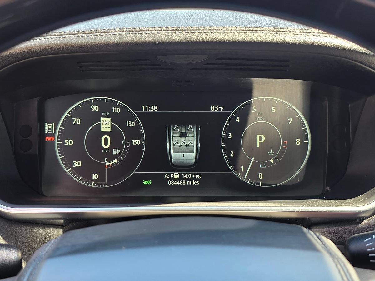 Used 2017 Land Rover Range Rover HSE AWD/4WD image 32