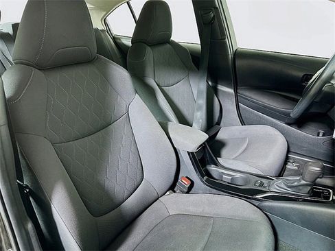 Used 2022 Toyota Corolla LE image 27