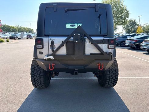 Used 2018 Jeep Wrangler Unlimited Sport S AWD/4WD image 7