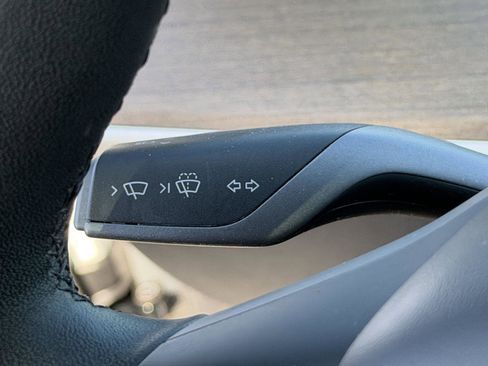 Used 2023 Tesla Model 3 Standard Range image 17