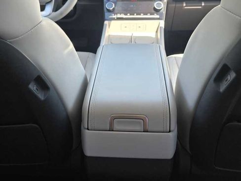 Used 2024 Hyundai Santa Fe SEL AWD/4WD image 25